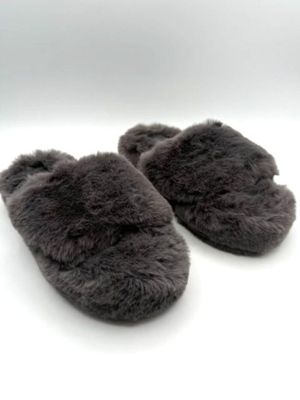 NEW H&M Women's Gray Fuzzy Faux Fur Slip On Slippers Size 9
